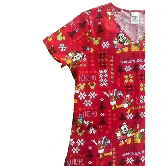 Disney Christmas Scrub Top Red Mickey Pluto Size Medium M Pockets Vneck NWT‎ - Picture 9 of 10